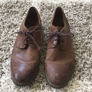Men’s Clark’s size 9
